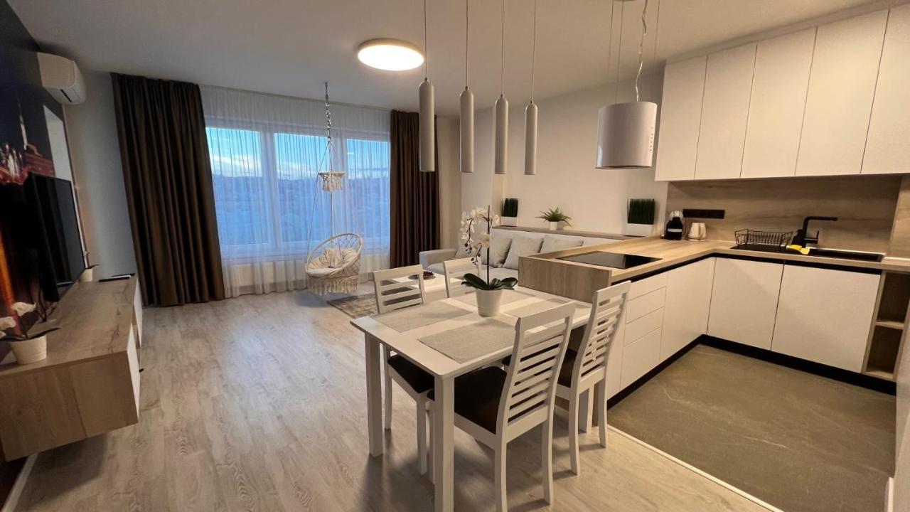 2 Room Apartment, With A View Of The Castle Bratislava Dış mekan fotoğraf